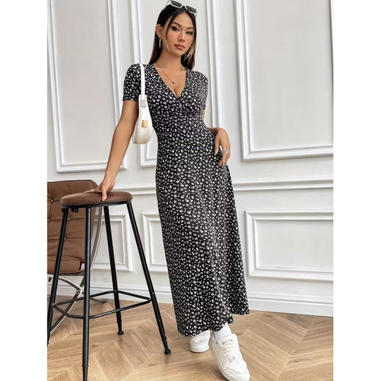 Damen Maxikleid mit vorteilhaftem V-Ausschnitt und floralem Muster Nord Taschen