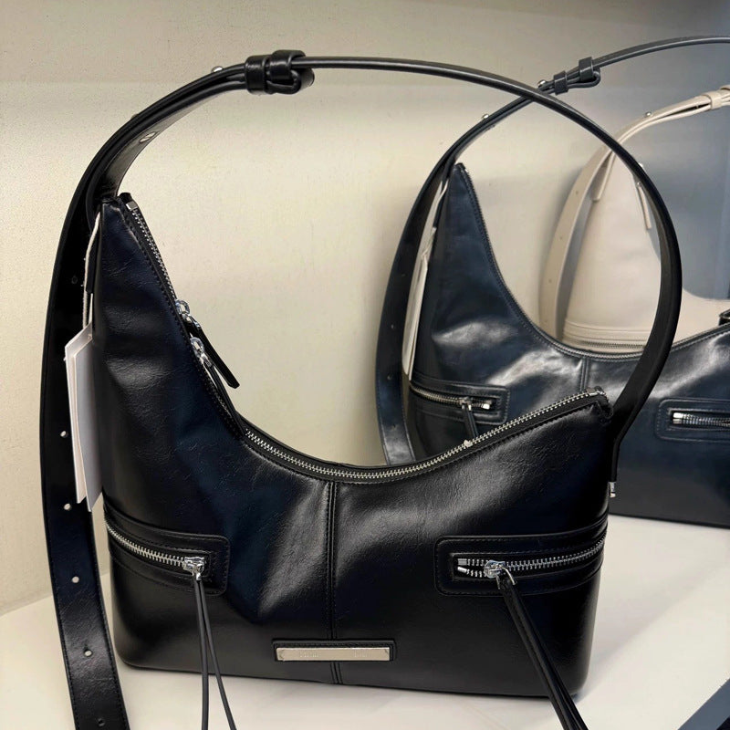 Damen Umhängetasche aus hochwertigem glänzendem Kunstleder mit praktischen Reißverschlussfächern Nord Taschen
