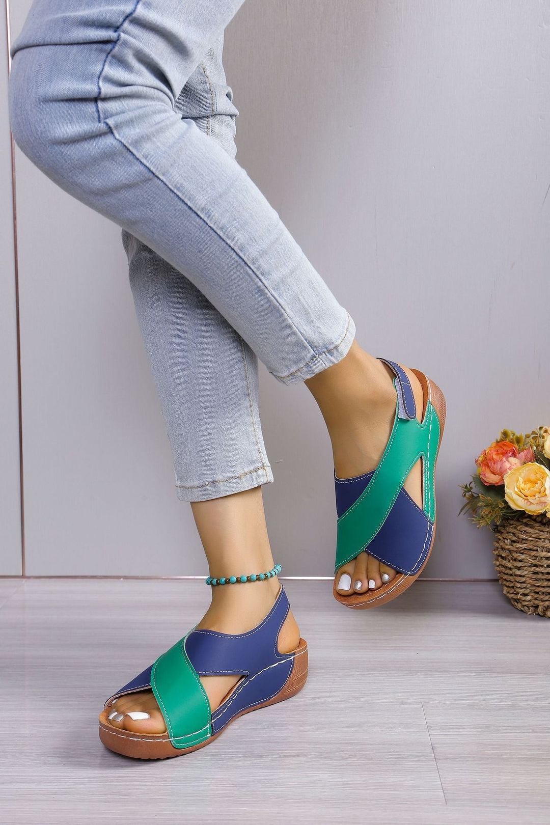 Damen modische Sandalen mit verstellbarem Riemen und anatomischem Fußbett Nord Taschen