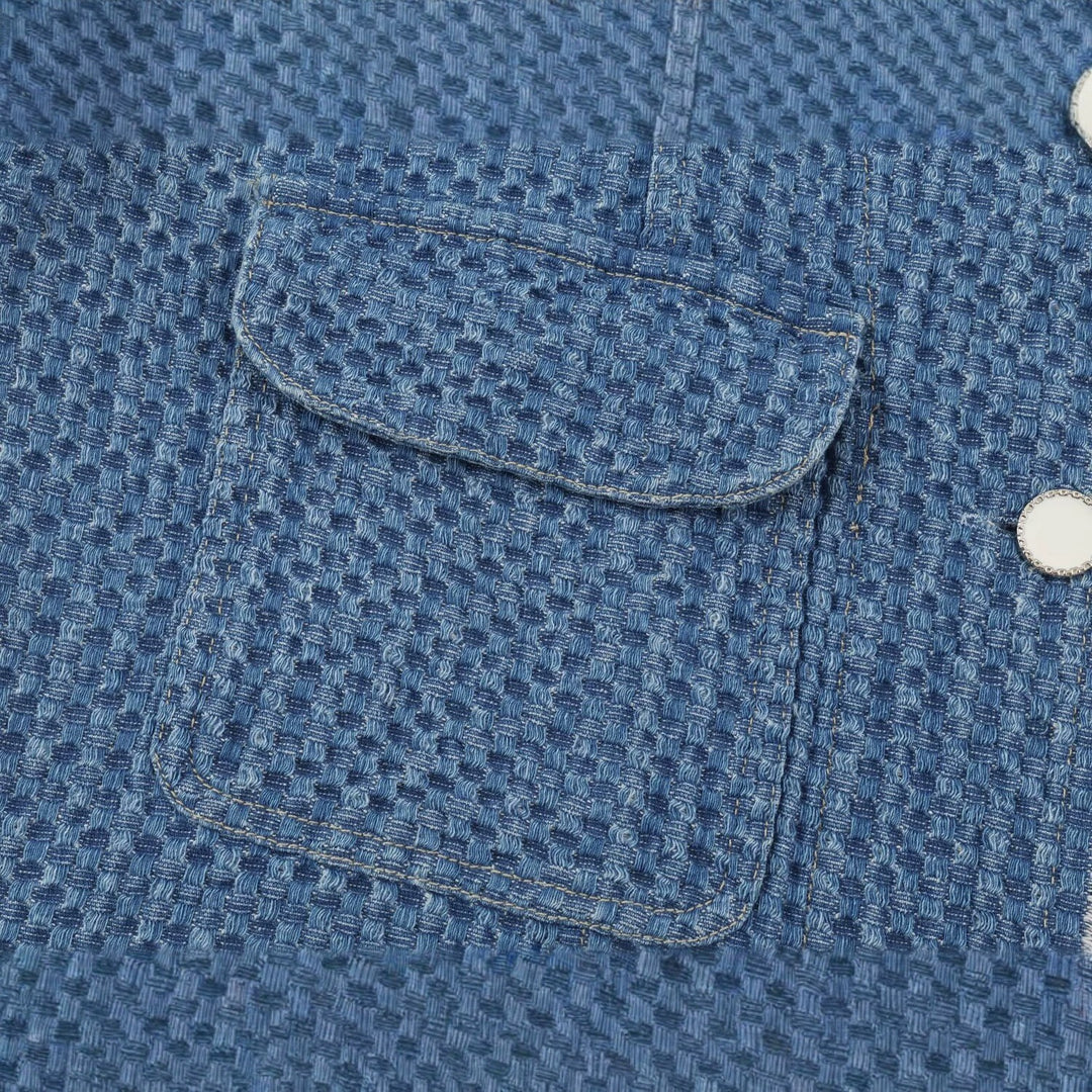 Damen Cropped Boxy-Jeansjacke mit Waffelstruktur, aufgesetzten Pattentaschen und Fransenabschluss Nord Taschen