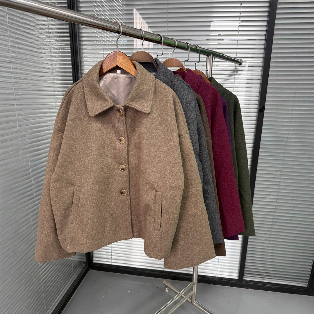 Damen Oversize Wollmix Jacke mit großen Zierknöpfen und breiten Manschetten Nord Taschen