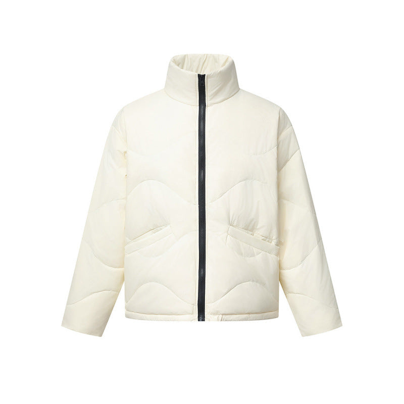 Damen Kurz geschnittene wattierte Steppjacke mit Wellensteppung und hohem Stehkragen Nord Taschen