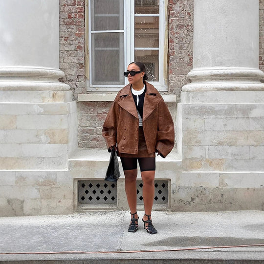 Damen Cropped-Boxy Lederimitat-Mantel mit übergroßem Revers und doppelreihiger Knopfleiste Nord Taschen