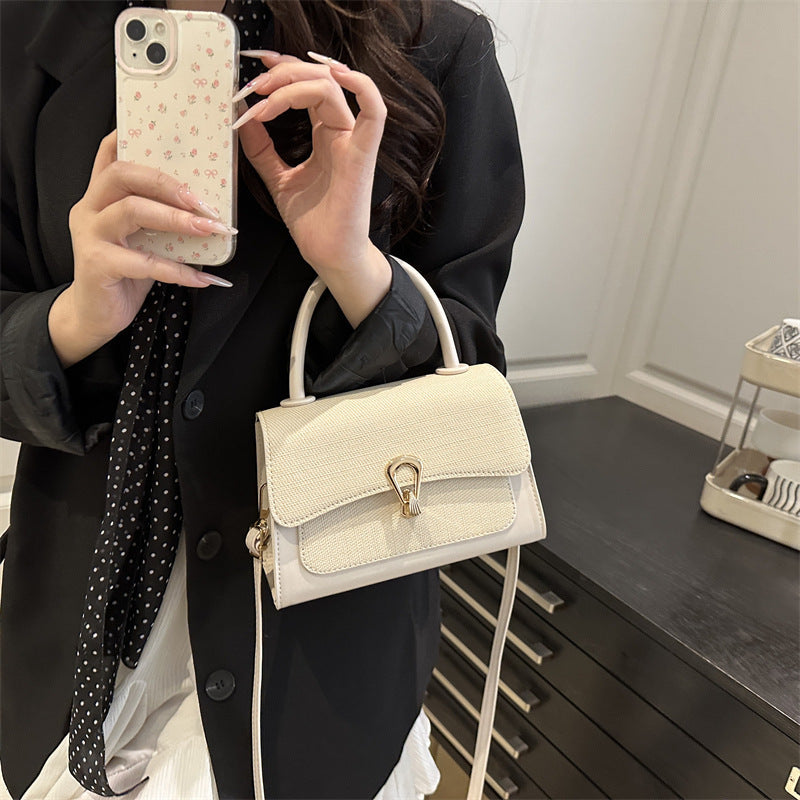 Damen elegante Handtasche mit strukturierter Oberfläche und goldenen Akzenten Nord Taschen