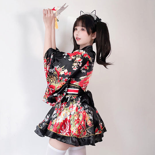 Damen Kimono Kleid mit einem verspielten Schnitt und floralen Akzenten Nord Taschen