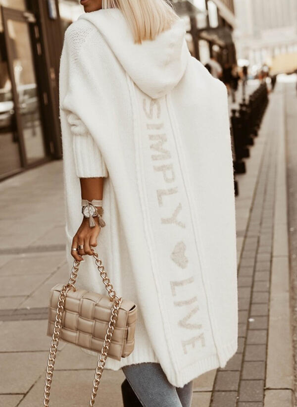 Damen Langer Kapuzen-Cardigan im Cape‑Stil mit Zopfstrick und Rücken‑Schriftzug Nord Taschen