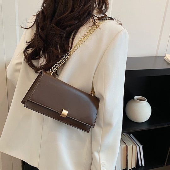 Damen elegante Umhängetasche mit goldenen Kettenakzenten Nord Taschen