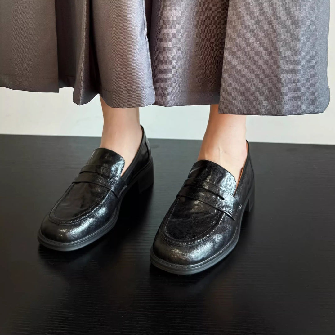 Damen Leder-Pennyloafer mit Mokassin-Naht und profilierter Laufsohle Nord Taschen