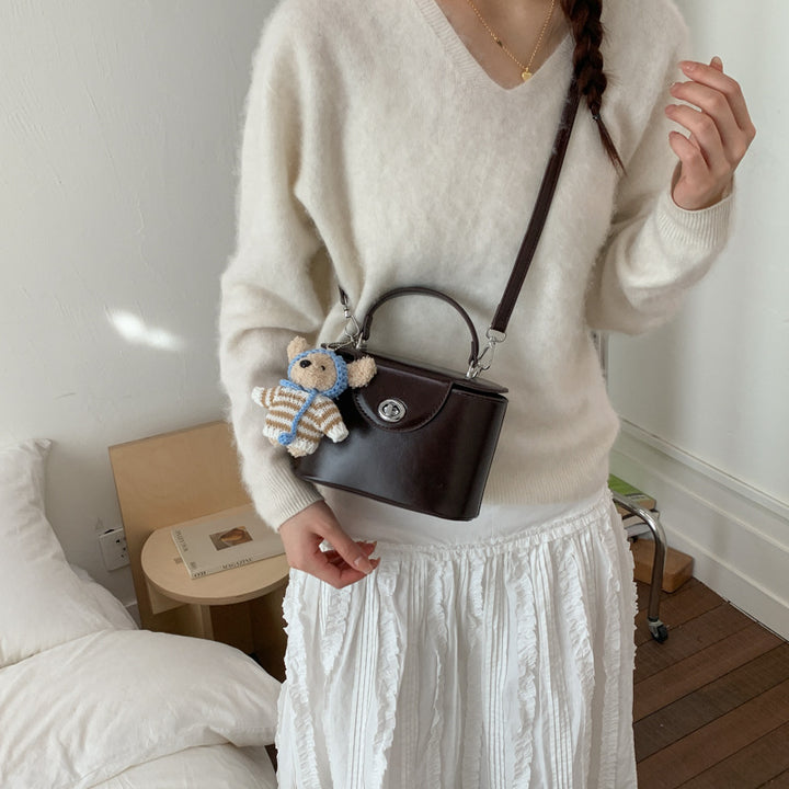 Damen Mini-Handtasche mit niedlichem Tieranhänger Nord Taschen