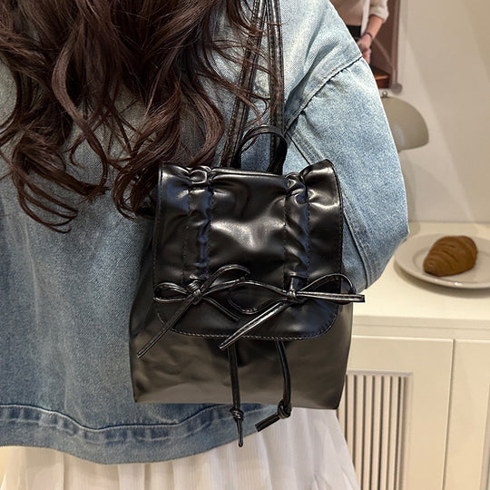 Damen moderne Rucksacktasche mit praktischen Zugbändern Nord Taschen