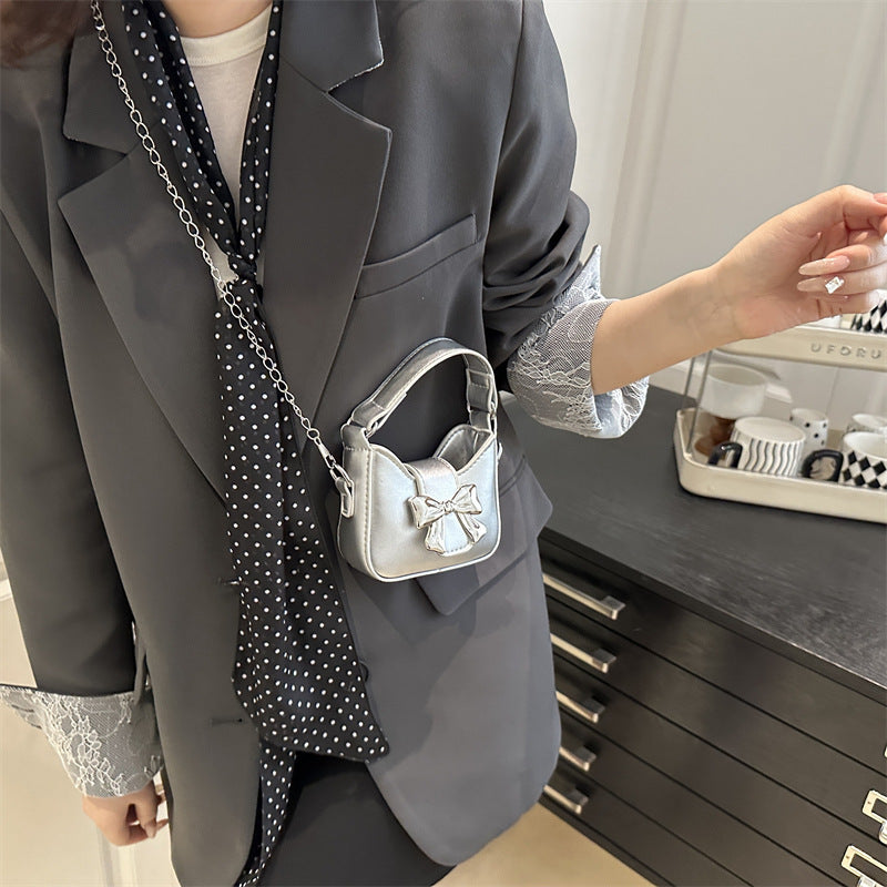 Damen charmante Handtasche mit verspieltem Schleifenakzent Nord Taschen