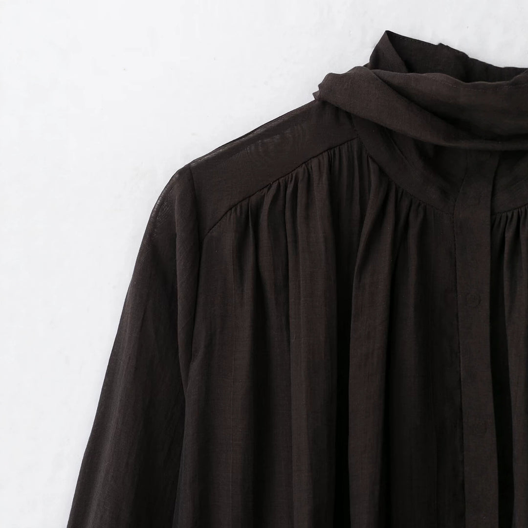 Damen Weiche Chiffonbluse mit Stehkragen, Knopfleiste und asymmetrischem Saum Nord Taschen