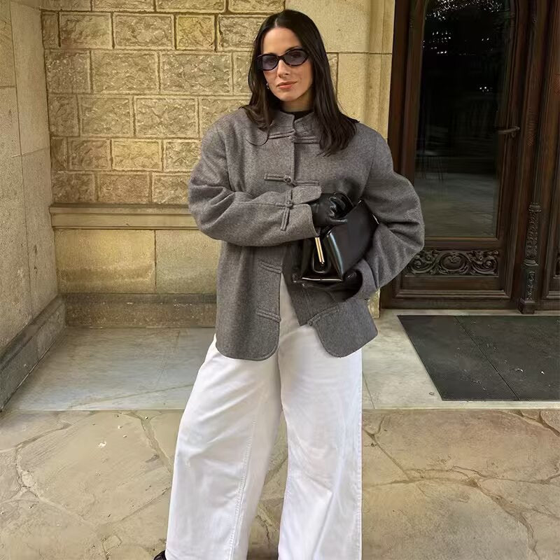 Damen Kurzer Wollmantel mit Knebelverschlüssen und Oversized-Schnitt Nord Taschen