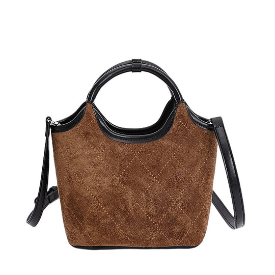 Damen elegante Handtasche mit hochwertigen Wildleder- und Lederakzenten Nord Taschen