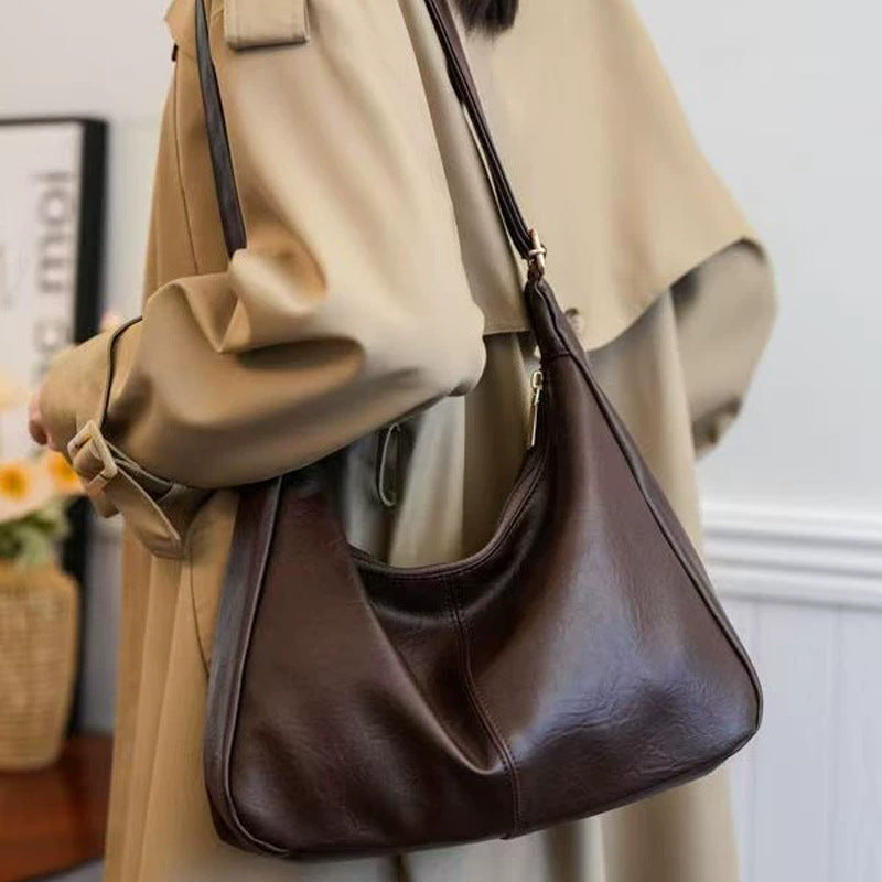 Damen Hobo-Tasche mit elegantem Klappenverschluss und herausnehmbarem Schultergurt Nord Taschen