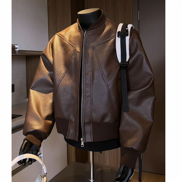 Herren taillierte Bomberjacke aus strukturierter Kunstlederoptik mit Stehkragen und Reißverschluss Nord Taschen