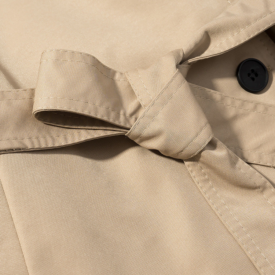 Damen Kurztrench mit hohem Stehkragen, taillierendem Bindegürtel und doppelreihiger Knopfleiste Nord Taschen