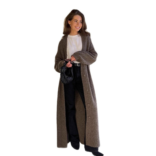 Damen Maxilanger Strickmantel in Mohairoptik mit verdeckter Knopfleiste und weiter Silhouette Nord Taschen