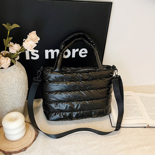 Damen praktische Umhängetasche im modernen Steppdesign Nord Taschen