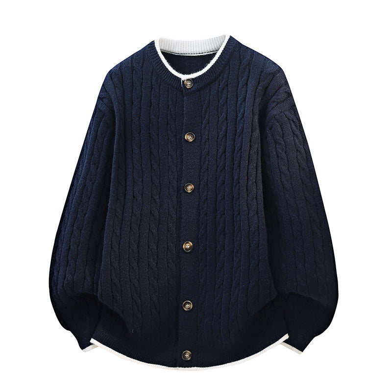 Damen Oversize Zopfstrick-Cardigan mit Rundhalsausschnitt, Holzknopfleiste & Kontrastbesatz Nord Taschen