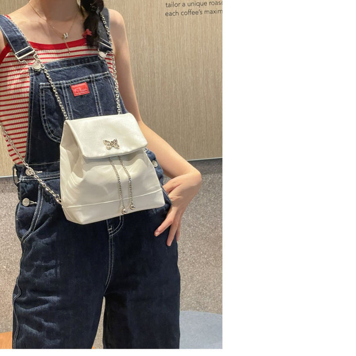 Damen Hobo-Tasche mit elegantem Klappenverschluss und dekorativem Schmetterlingsdetail Nord Taschen