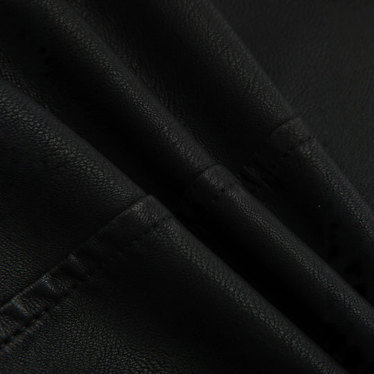 Damen Taillierte Bikerjacke aus Kunstleder mit gesteppter Schulterpartie und asymmetrischem Reißverschluss Nord Taschen