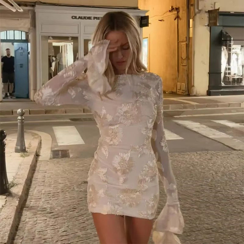 Damen 300+ Chiffonbluse mit floraler 3D Stickerei, Keyhole Rücken und ausgestellten Manschetten Nord Taschen