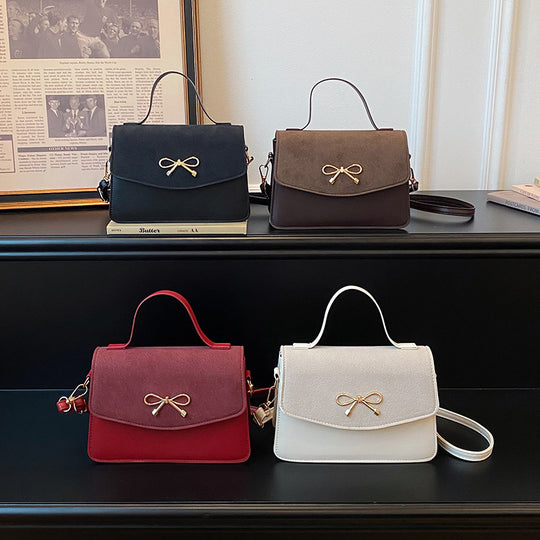 Damen elegante Umhängetasche mit Schmuckdetails Nord Taschen
