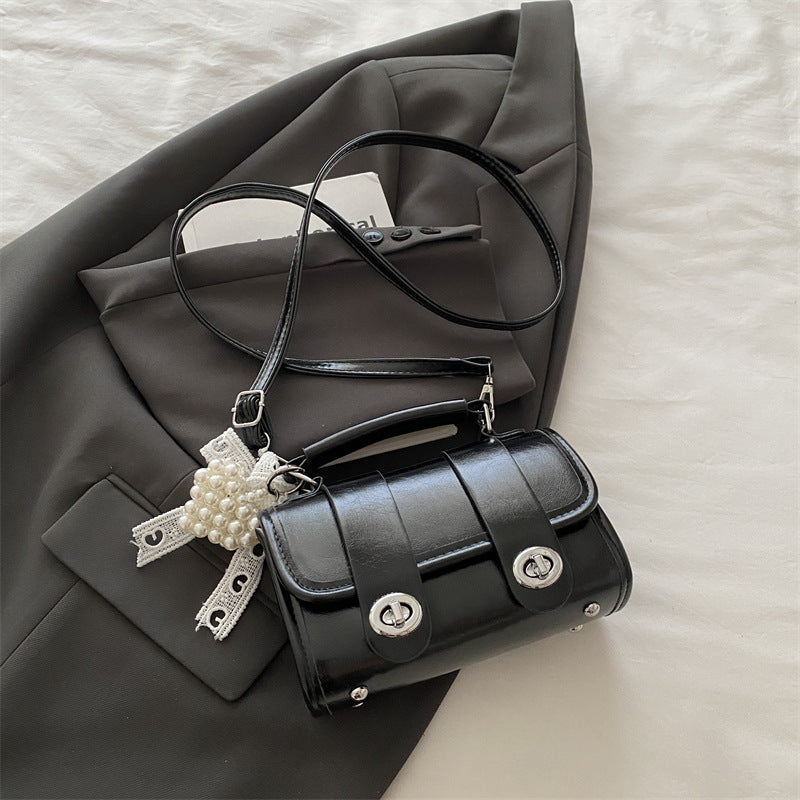 Damen Mini-Handtasche mit dekorativen Details Nord Taschen