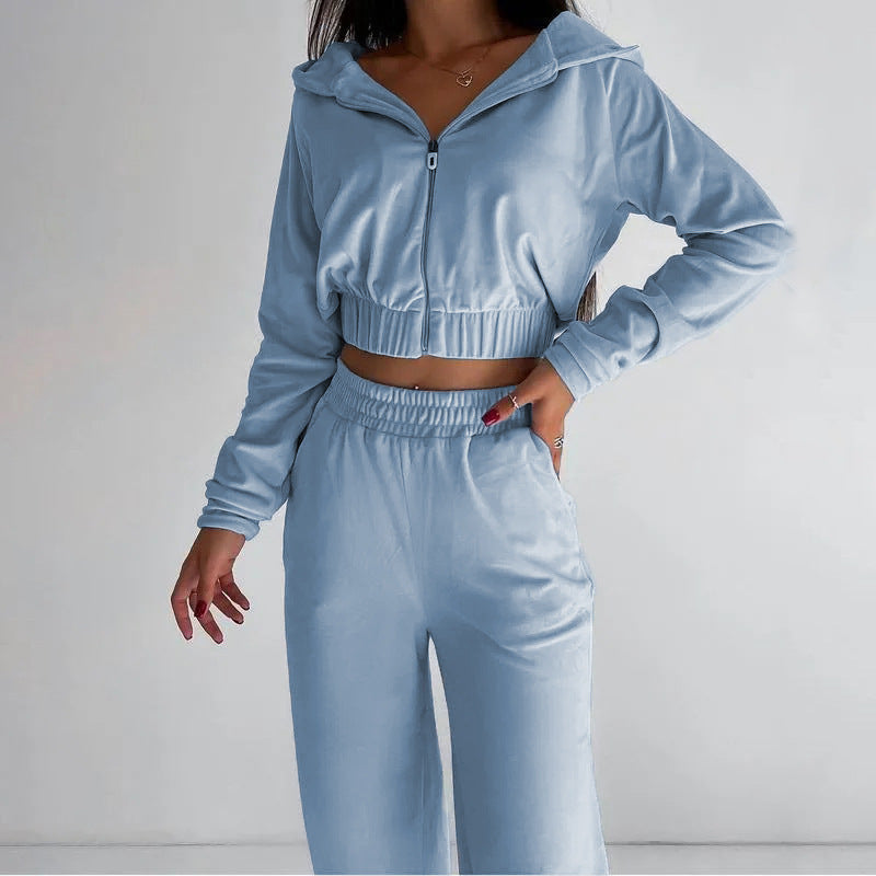 Damen Cropped Velours-Loungewear-Set mit Reißverschluss, Kapuze und High-Waist Jogpant Nord Taschen