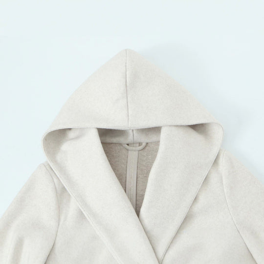 Damen Langer taillierter Mantel mit Kapuze, Bindegürtel und doppelreihiger Knopfleiste Nord Taschen