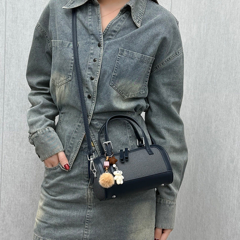 Damen Mini-Tasche mit verspieltem Anhänger Nord Taschen