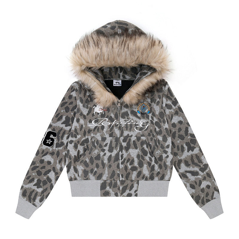 Damen Kapuzen-Sweatjacke mit Kunstfellbesatz, Leo-Allover und Reißverschluss Nord Taschen
