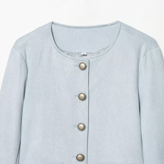 Damen Taillierte Cropped‑Bouclé‑Jacke mit Zierknopfleiste und Pattentaschen Nord Taschen