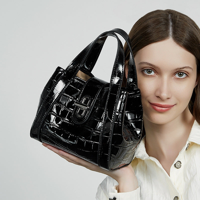Damen Handtasche mit eleganter Krokodilprägung und abnehmbarem Schultergurt Nord Taschen