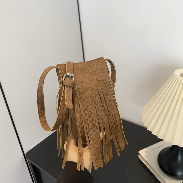 Damen Beuteltasche mit fransigem Design und verstellbarem Schulterriemen Nord Taschen