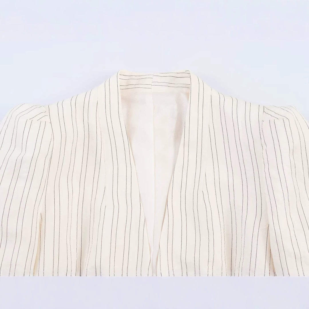 Damen Taillierter Peplum-Blazer mit tiefem V-Ausschnitt und Nadelstreifen Nord Taschen