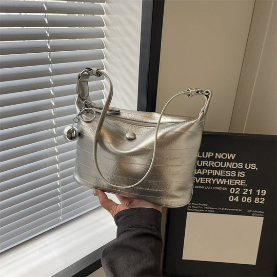Damen Handtasche im eleganten Wellen-Design | Nord Taschen