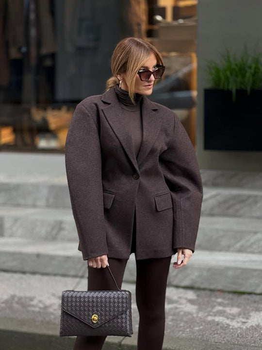 Damen Oversize-Strukturblazer mit betonter Schulterpartie und voluminösen Ärmeln Nord Taschen