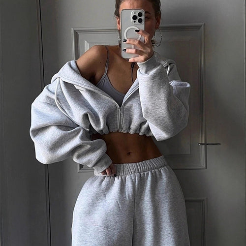 Damen athletisches Cropped-Zip-Hoodie und weite High-Waist Lounge-Jogginghose Nord Taschen