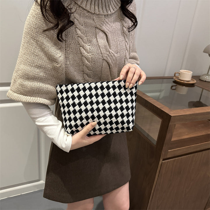 Damen Clutch mit geometrischem Muster Nord Taschen