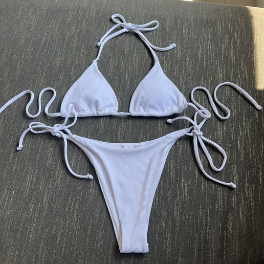 Damen Triangel-Bikini mit raffinierter Rüschung