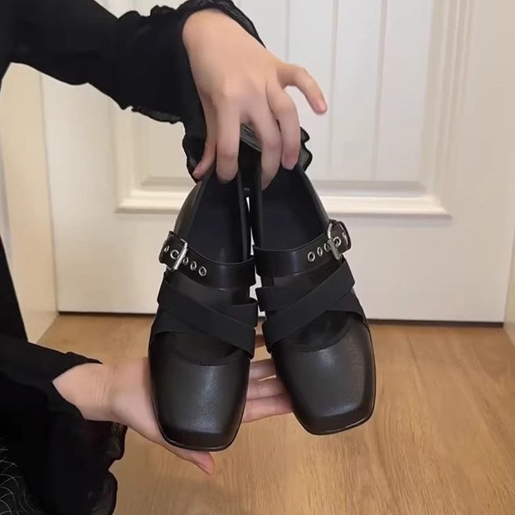 Damen Mary-Jane-Slipper mit quadratischer Zehenpartie, gekreuzten Elastikriemen und Ziergurt Nord Taschen