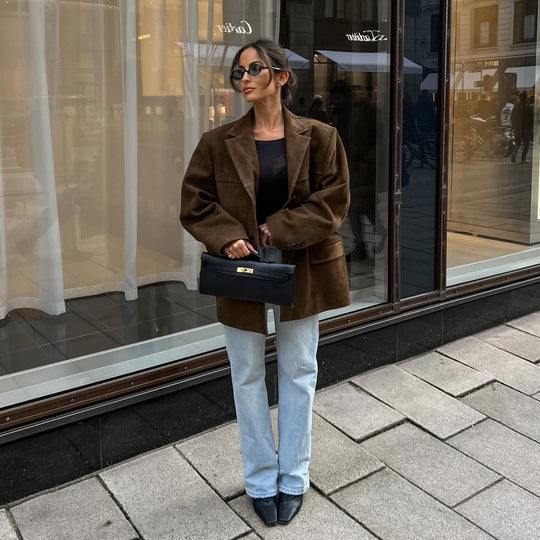 Damen Oversized Veloursleder-Blazer mit Revers und Pattentaschen Nord Taschen