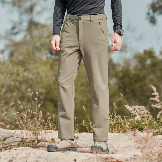 Herren Softshell-Trekkinghose mit Stretch, wasserabweisenden Reißverschlusstaschen und verstellbarem Bund Nord Taschen