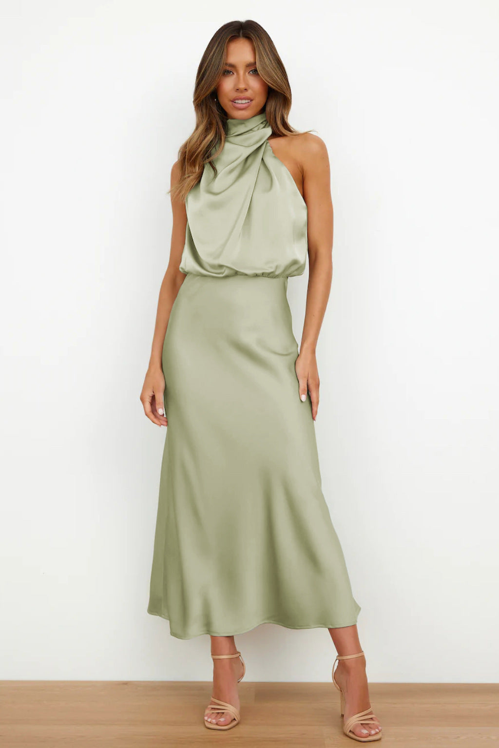 Damen Fließendes Maxikleid mit elegantem Stehkragen und Drapierung