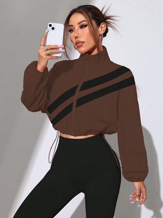 Damen Cropped Windbreaker mit Stehkragen, Reißverschluss und Kordelzugtaillierung Nord Taschen