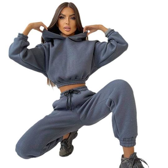 Damen cropped Stehkragen-Sweatset mit elastischem Taillenbund und hochtaillierter Tapered-Jogginghose Nord Taschen