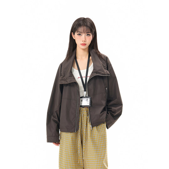 Damen Leichte Cropped Übergangsjacke mit hohem Stehkragen und Reißverschlusstaschen Nord Taschen