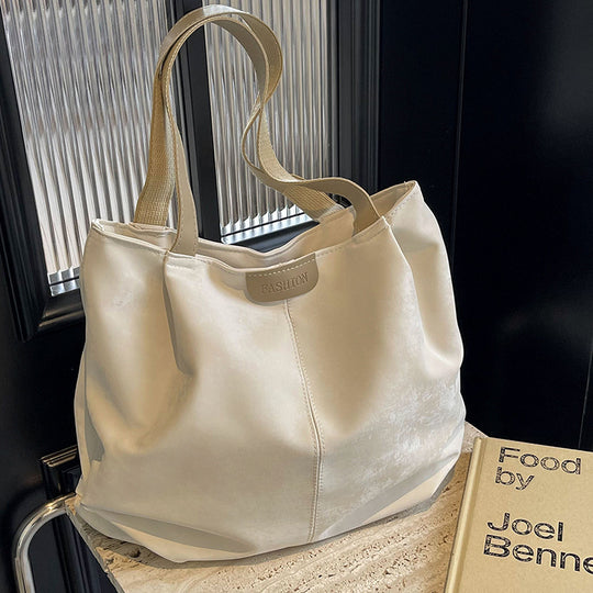 Damen elegante Hobo-Tasche aus hochwertigem Kunstleder mit breiten Griffen Nord Taschen
